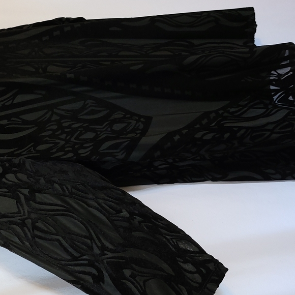 Black Velvet Pattern Top, 3X, Style & Company - Picture 4 of 13